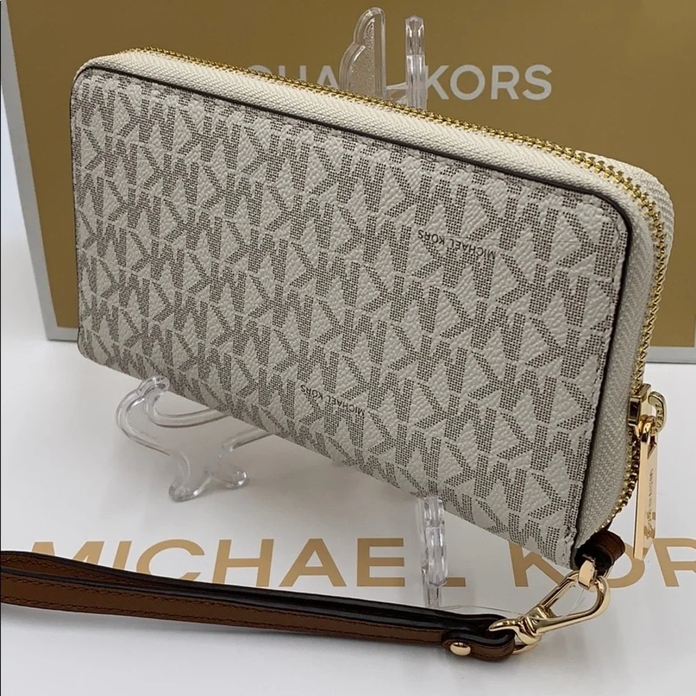 Michael Kors Jet Set Travel Phone Wallet Wristlet